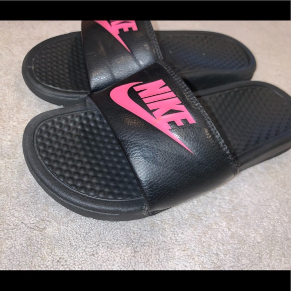 NIKE black flip flops sandals pool slides women’s size 6 - Picture 2 of 14